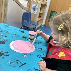Prep school nursery - Art session